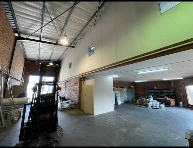 INDUSTRIAL PROPERTY TO RENT IN ROOIHUISKRAAL